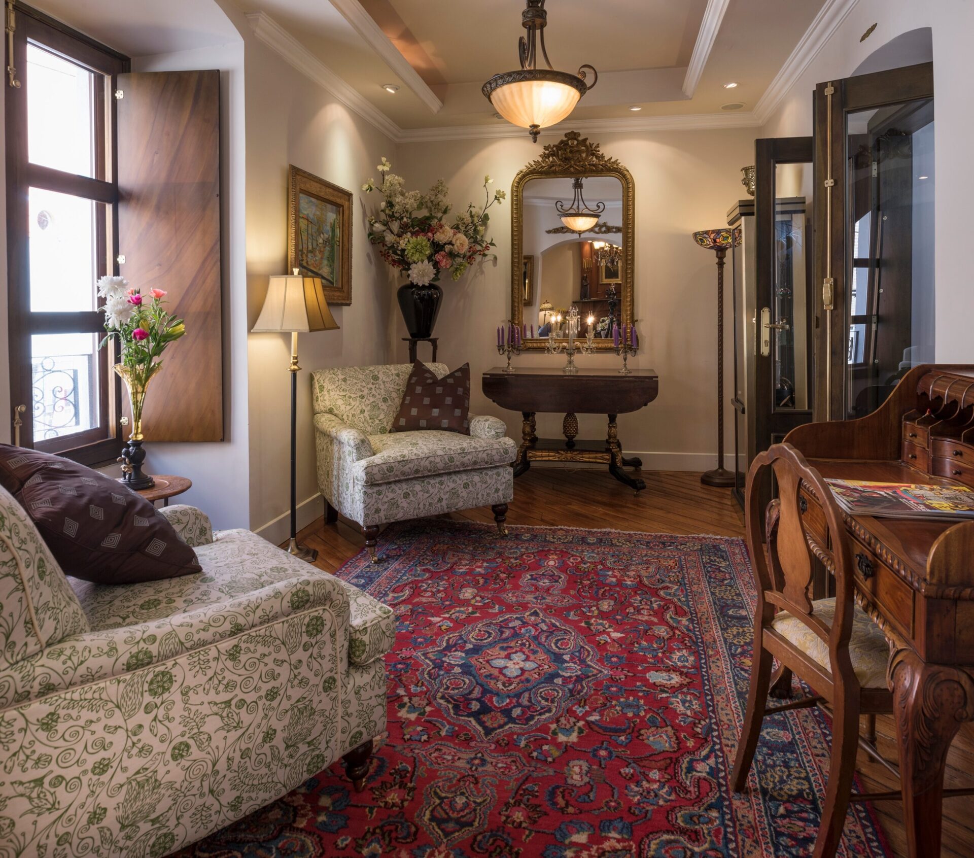 Sitting area and writing desk downstairs